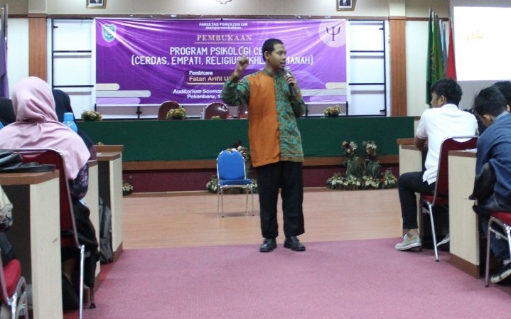 Rektor Membuka Psikologi ‘CERIA’ Resmi Bergulir Universitas Islam Riau